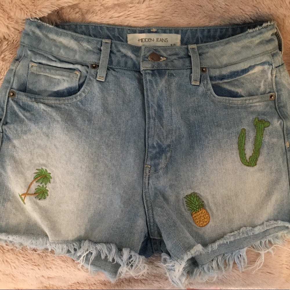 Hidden Jeans Embroidered Shorts